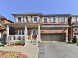 Great Family Home in Stouffville 
