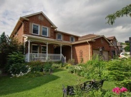 SOLD IN 1 DAY - 4 bedroom Markham Home with a Pool